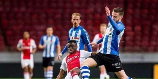 而在这个赛 而在这个赛